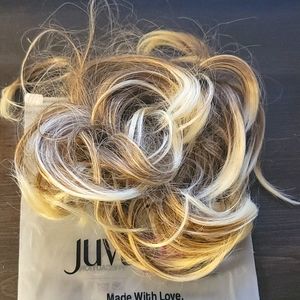 JuvaBun Messy Bun Bleach Blonde